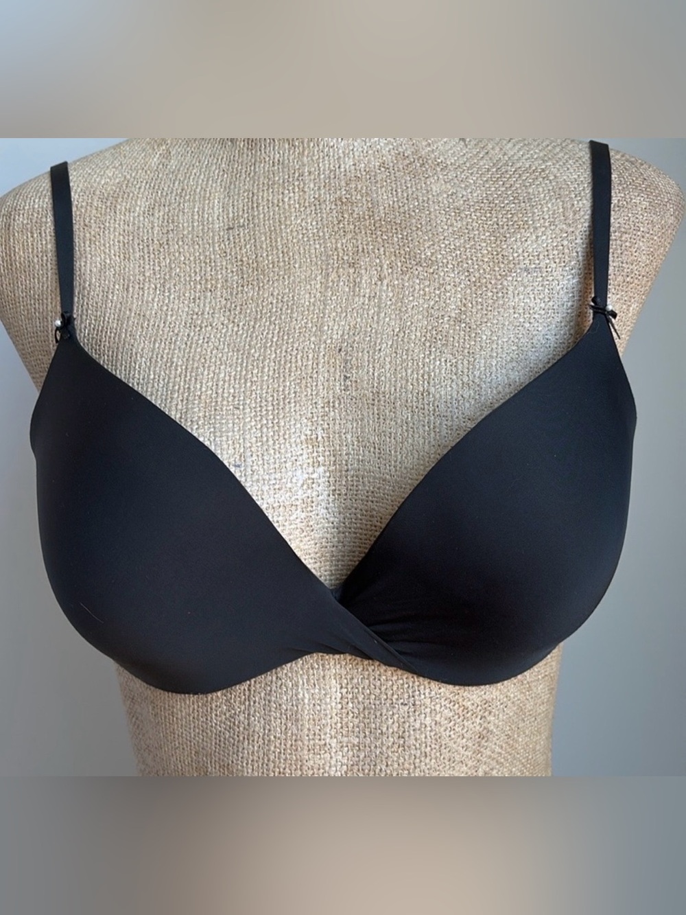 Victoria’s Secret Plunge Black Bra size 34C